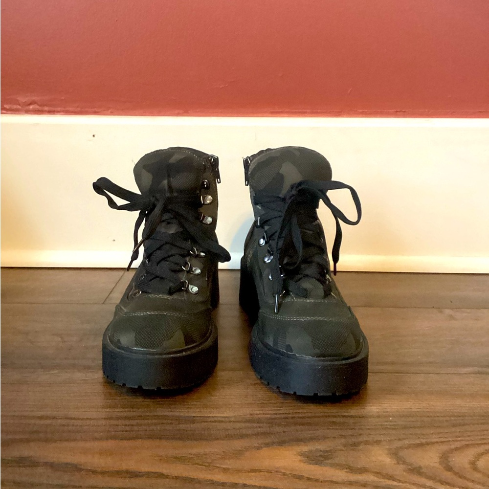 Universal Thread Lizbeth Combat Boots - image 3